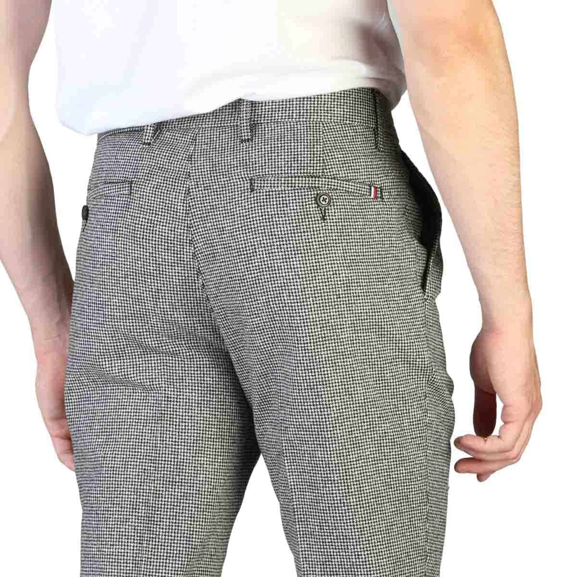 Tommy Hilfiger Trousers - Fizigo